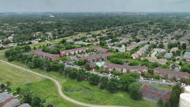  - Orchard Lakes Apartments