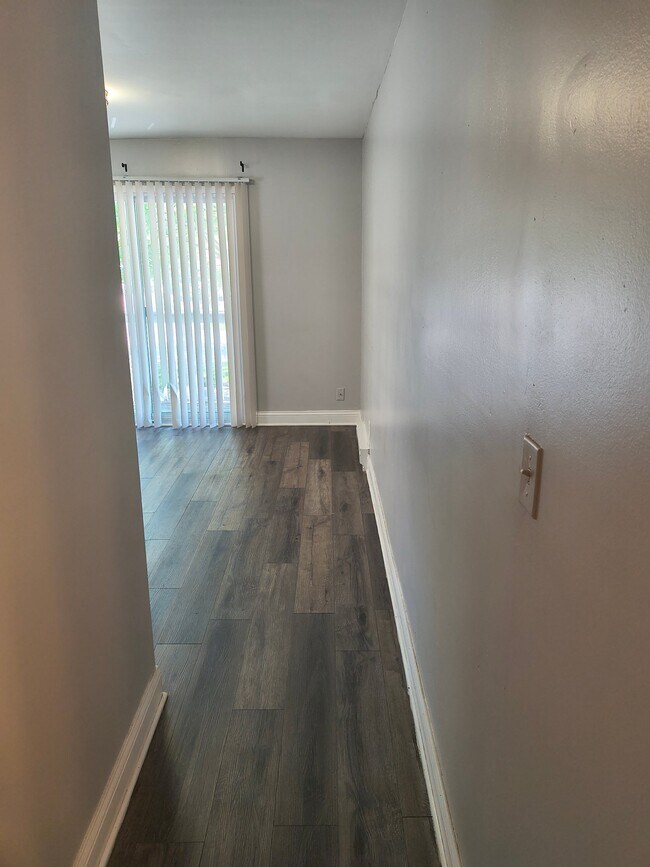 Foto del edificio - 371 W Old Indian Trail