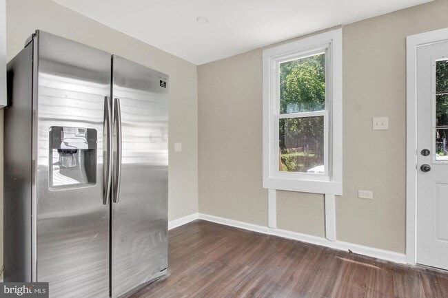 Building Photo - 3 Bedroom Duplex in Penbrook Boro.