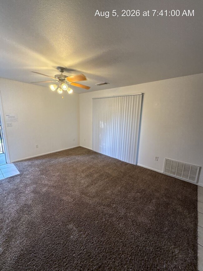 Foto del edificio - 2542-2548 West Lark Avenue