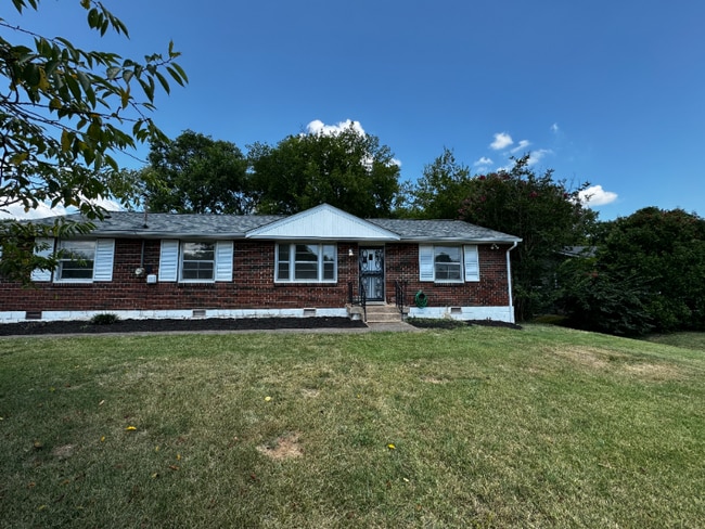 Photo - 219 Jacksonian Dr House