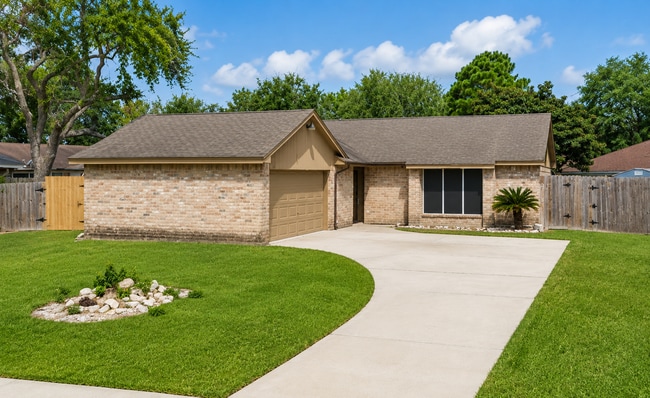 Photo - 16350 Pebbleglen Dr (Houston, TX) House