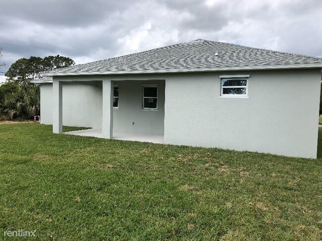 Building Photo - 746 Seven Gables Cir SE