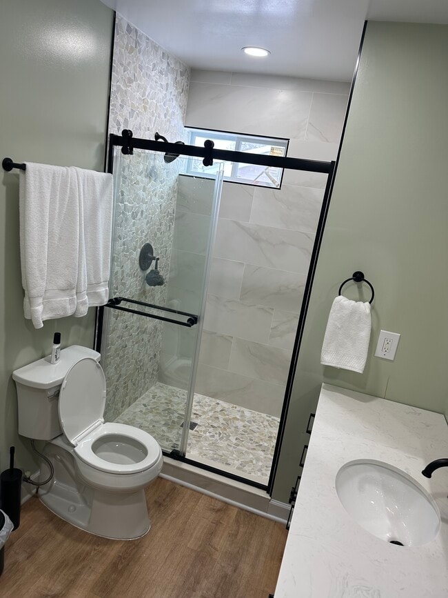Building Photo - 4702 Apple Tree Dr