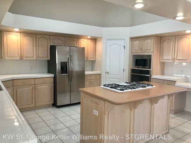 Foto del edificio - 3 br, 2 bath House - 829 St. James Lane