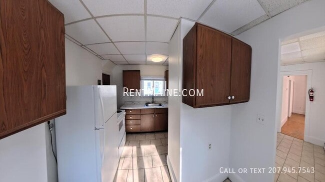 Building Photo - 116 Elm St