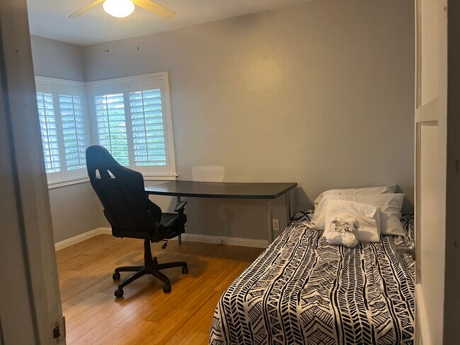 Foto del edificio - 3117 Hermosa Ave