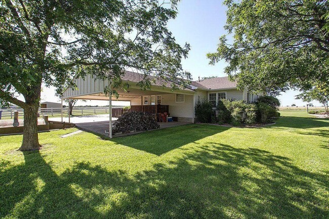 Patio trasero - 1444 Bledsoe Road