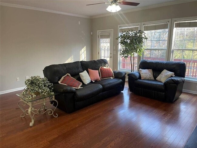 Foto del edificio - 3352 Chastain Gardens Dr NW