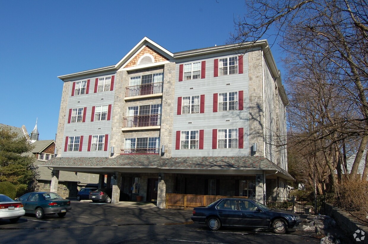 Primary Photo - 440 Old York Rd