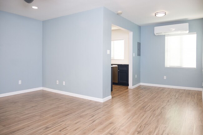 Foto del edificio - 4169 Myrtle Ave