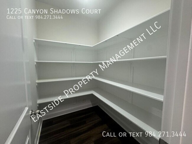 Building Photo - 1225 Canyon Shadows Ct