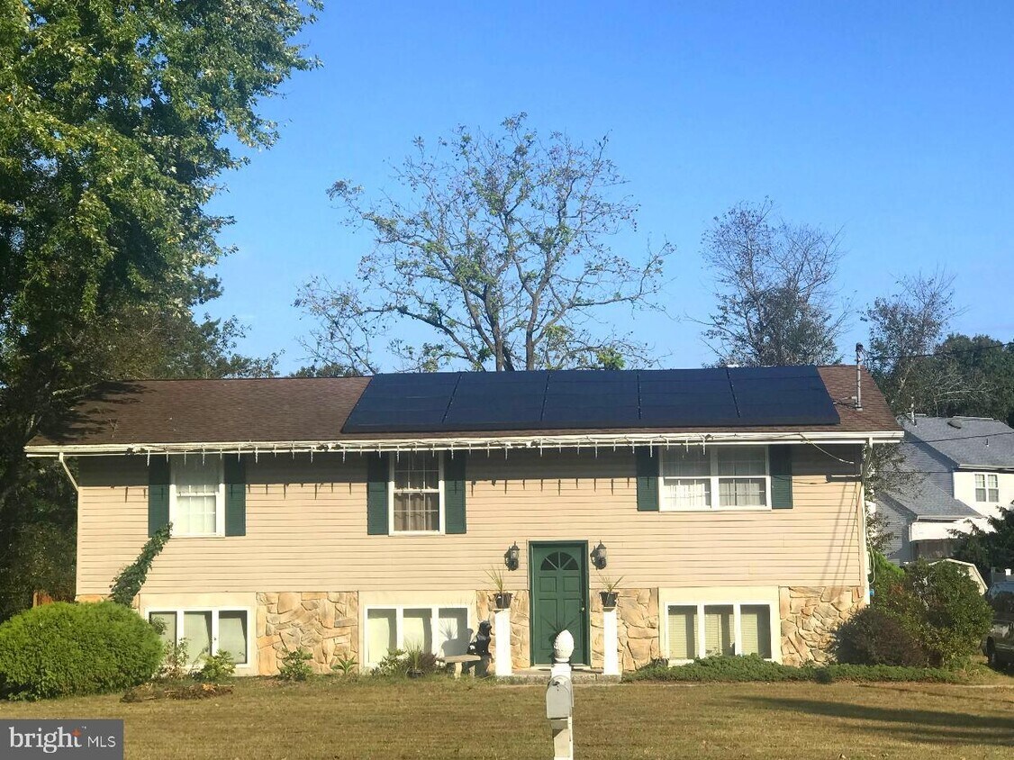 Foto principal - 1306 Cedar St