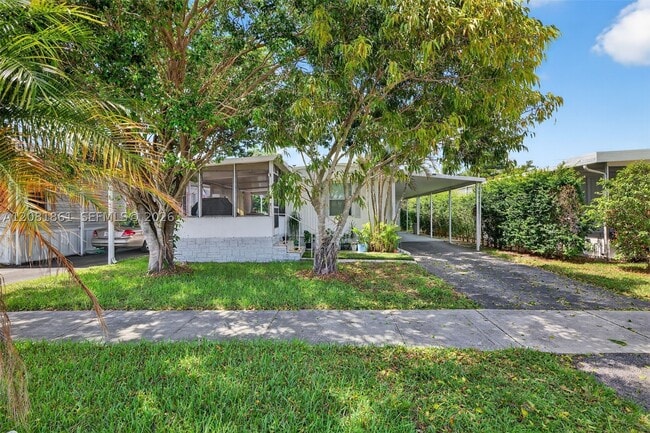 Building Photo - 2430 SW 53rd St