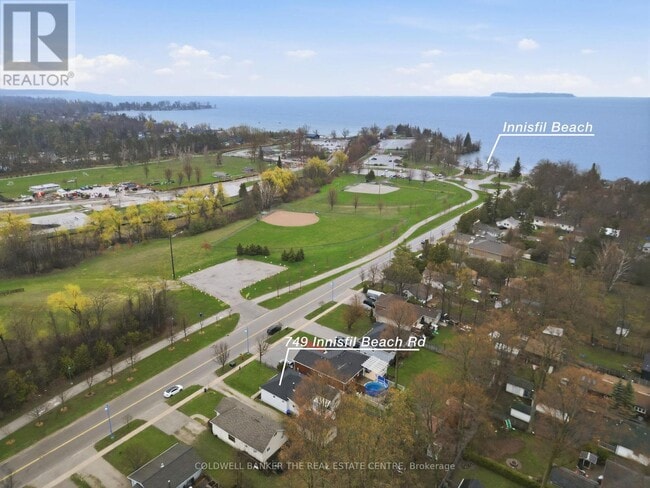 Building Photo - 749 Innisfil Beach Rd