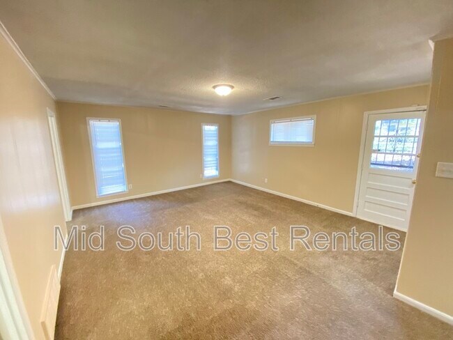 Foto del edificio - 1946 Willow Wood Ave