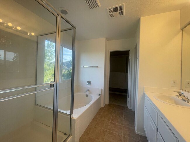 Building Photo - 31952 Hollyhock Way