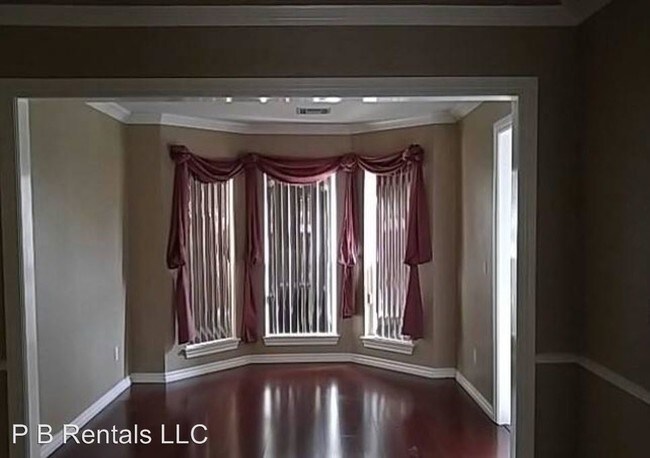 Foto del edificio - 4 br, 3 bath House - 6807 NW Faircloud Drive