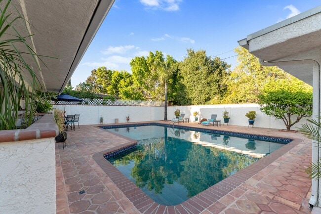 Building Photo - 4930 Biloxi Ave