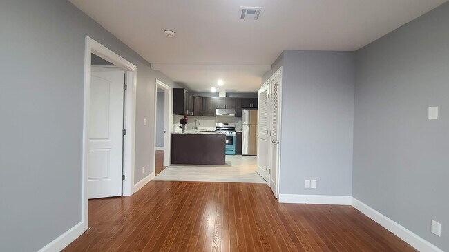 Foto del edificio - 100 Griffith St