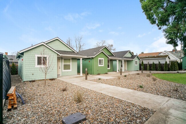 Foto del edificio - Stunning New Construction 1 Bedroom Cottages