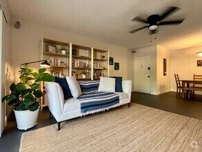 Building Photo - 13720 SW 90th Ave