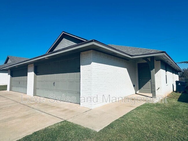 Foto del edificio - 11412 N Lincoln Blvd