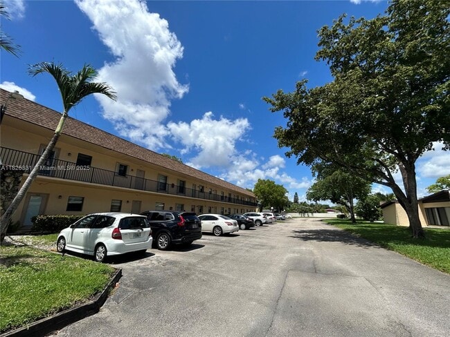 Building Photo - 200 Gate Rd