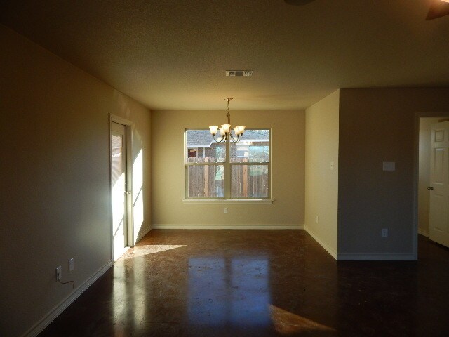 Foto del edificio - 1813 Indian Trail