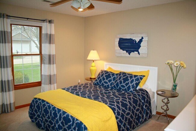 Foto del edificio - 3700 Falmouth Dr