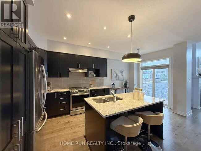 Photo du bâtiment - 781 Brian Good Ave