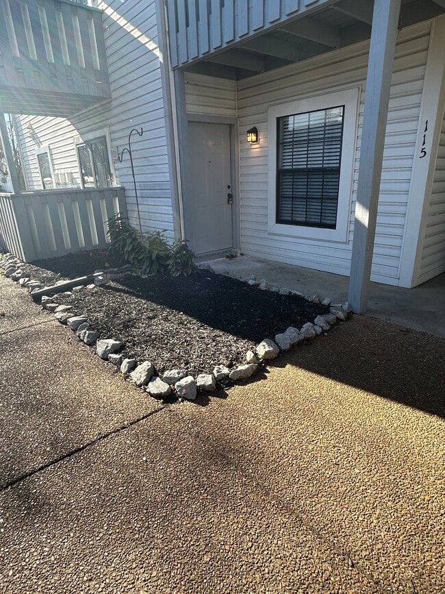 Building Photo - 115 Prescott Pl