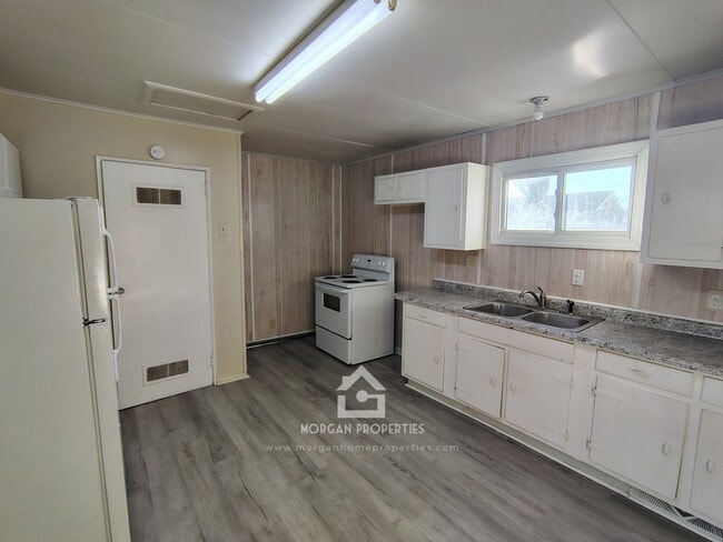 Building Photo - 2729 Shawnee Dr