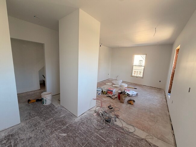 Building Photo - 135 Spring St