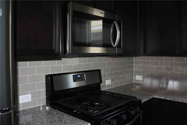 Building Photo - 1042 Sand Post Pl