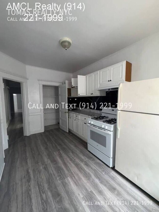 Foto del edificio - 127 Stanley Ave