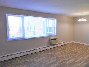 Primary Photo - 2035 W Granville Ave