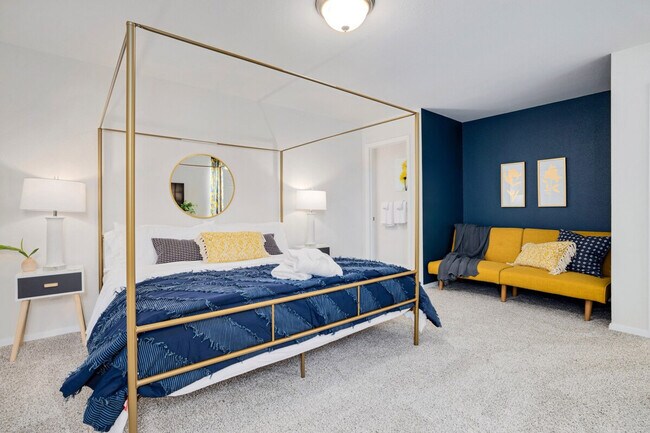 Building Photo - 1249 S Kingfisher Ln