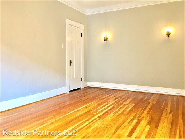 Building Photo - 417 13th Ave E