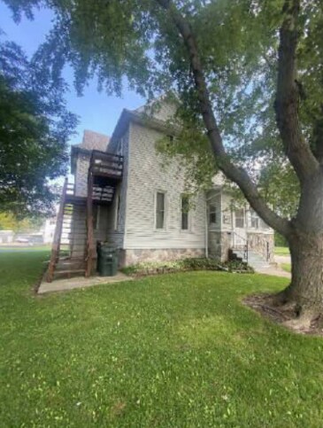 Building Photo - 187 E Gilson Ave