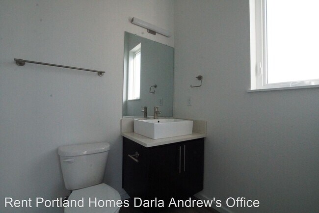 Building Photo - 2 br, 2.5 bath House - 1608 N Bryant Street
