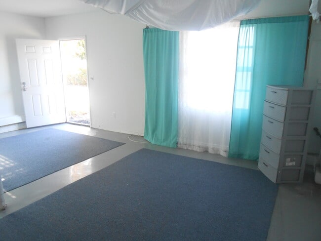 Foto del edificio - 202 Burr Rd