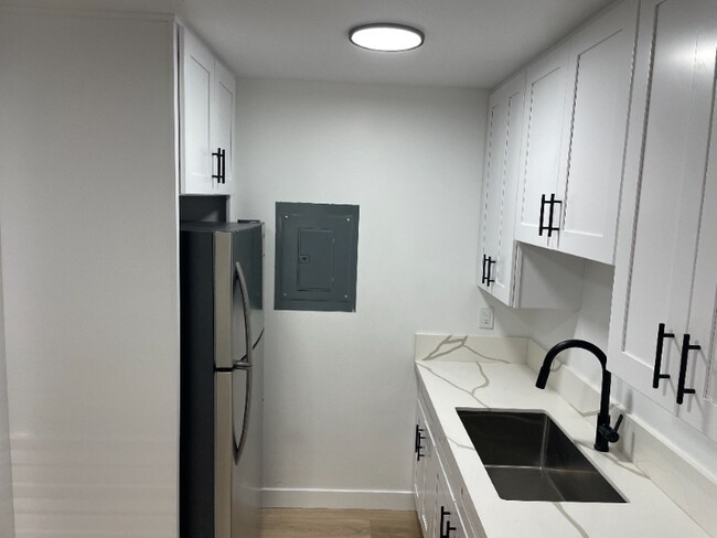 Foto del edificio - 1221 Bee