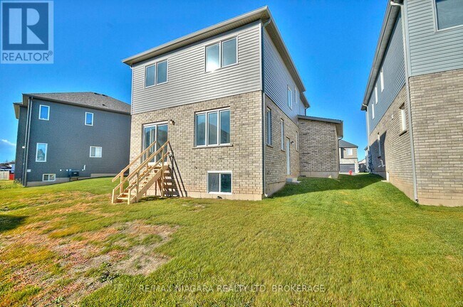 Building Photo - 226 Bethune Ave