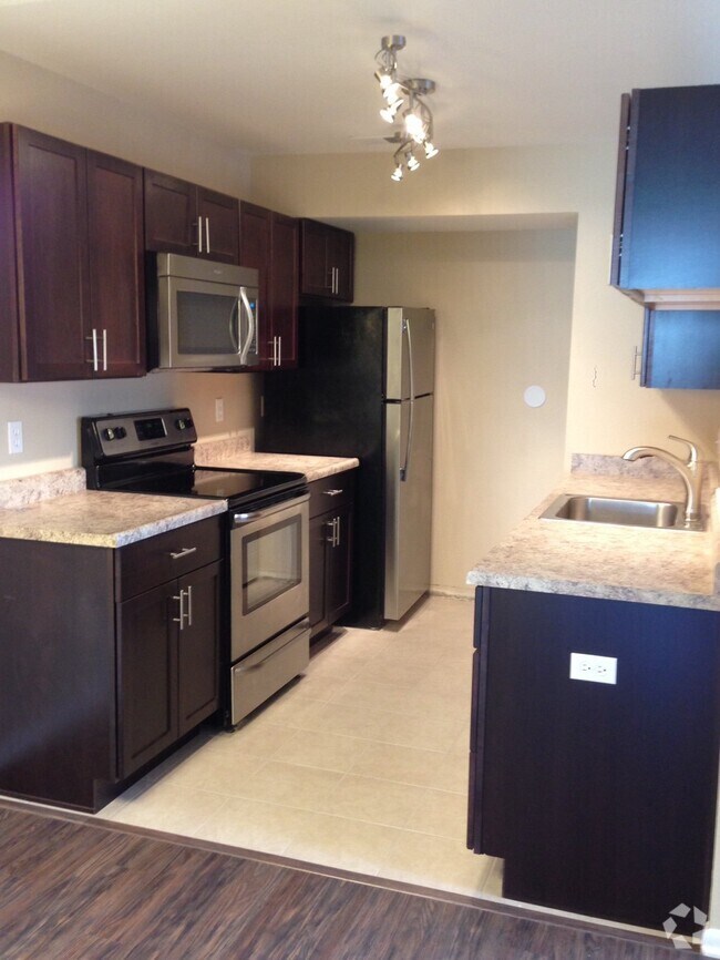 Building Photo - 841 S Uravan Ct