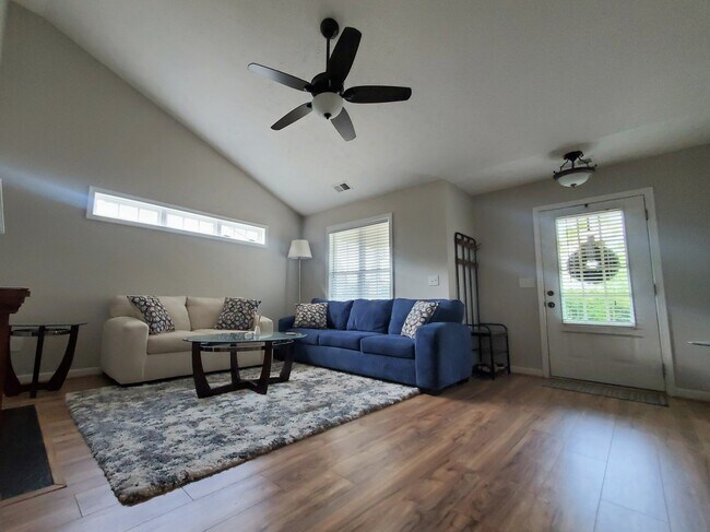 Foto del edificio - 401 Redwood Trail