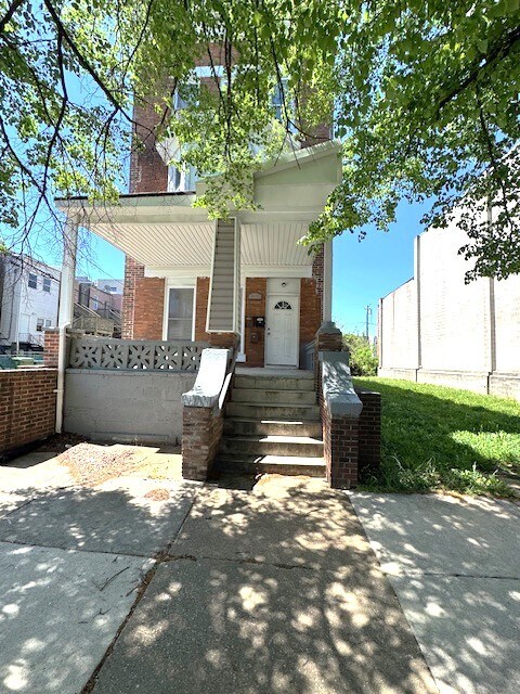 Foto del edificio - 2402 Lakeview Ave