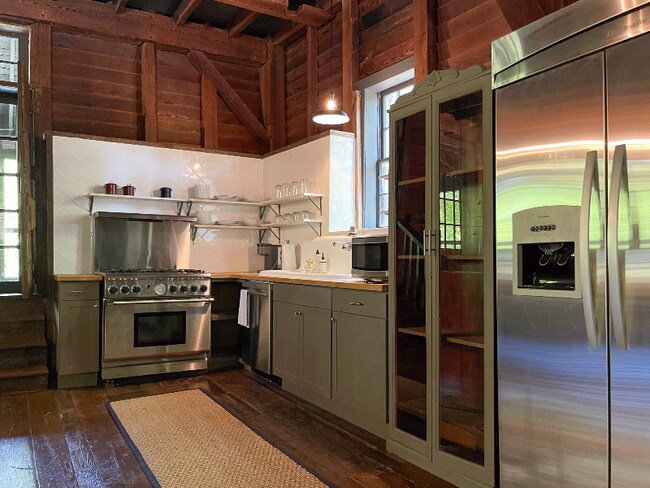 Foto del edificio - 5237 Meadows Mill Rd