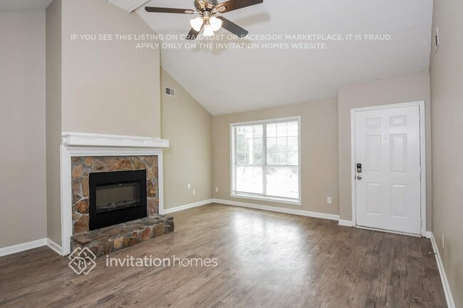 Building Photo - 5252 Station Cir