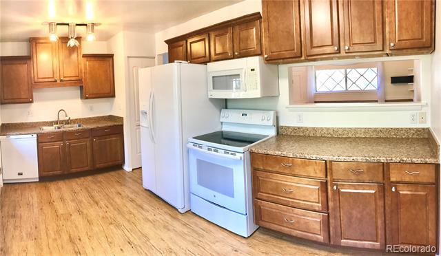 Building Photo - 1302 Quivira Dr